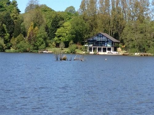 Cleveley Mere Luxury Waterside Lodges Scorton  Экстерьер фото